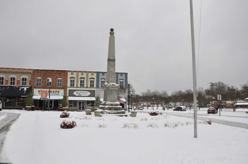 Promised Land, SC : Down Town Clinton, South Carolina in the snow storm  January 10, 2011 photo, picture, image (South Carolina) at city-data.com