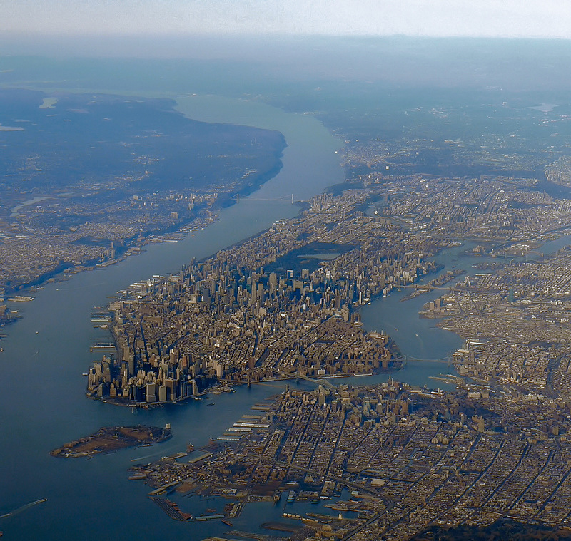 Manhattan, NY: Manhattan from the air, shortly after takeoff from La Guardia