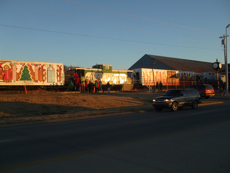 Stilwell, OK: the christmas train 2011