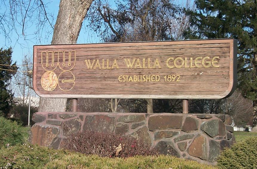 College Place, WA: Walla Walla College Sign
