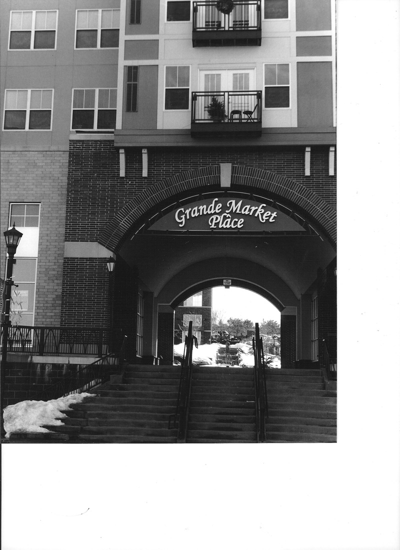 Burnsville, MN: Grand Market Place in Burnsville City Center