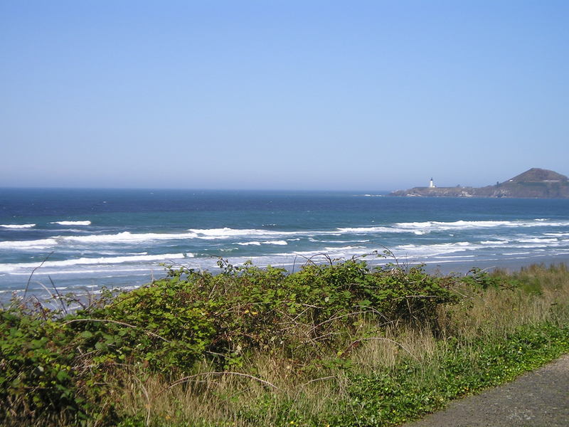 Newport, OR: Looking towards Yaquina Lighthouse from Nye Beach January 2011