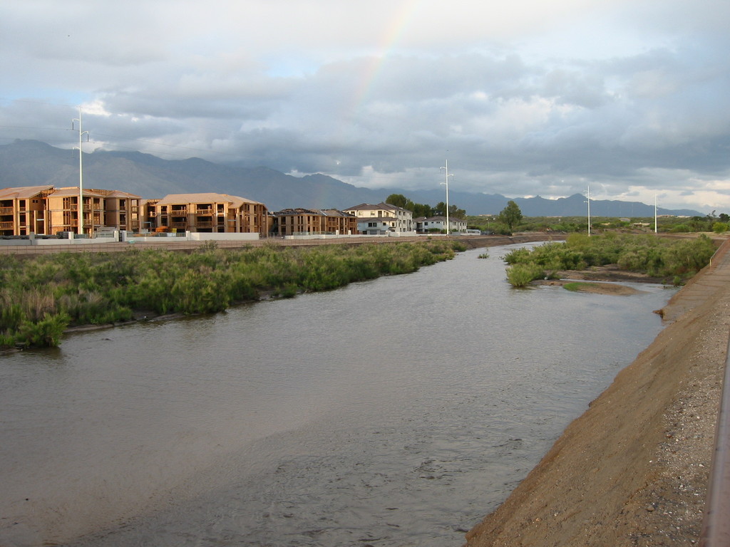 Tucson, AZ: The river next to Roger Road in Tucson