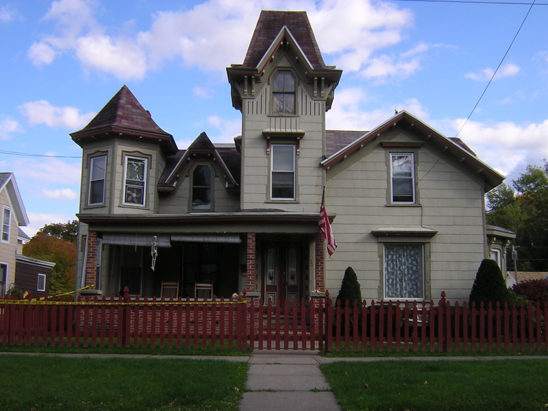 Ilion, NY: Redone mansion on Armory St