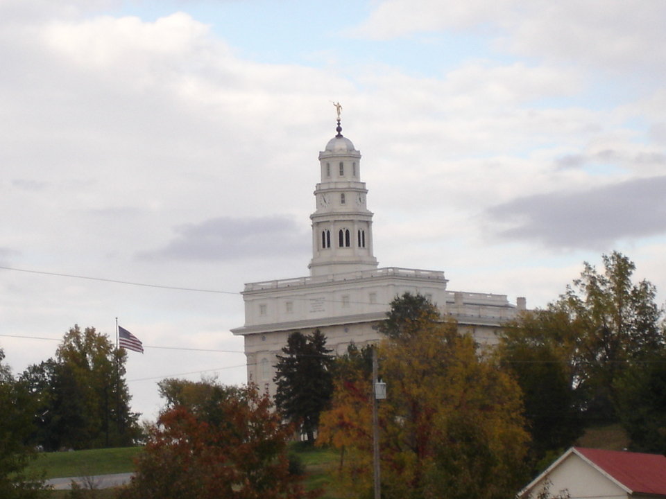 Nauvoo, IL Nauvoo Temple photo, picture, image (Illinois) at city