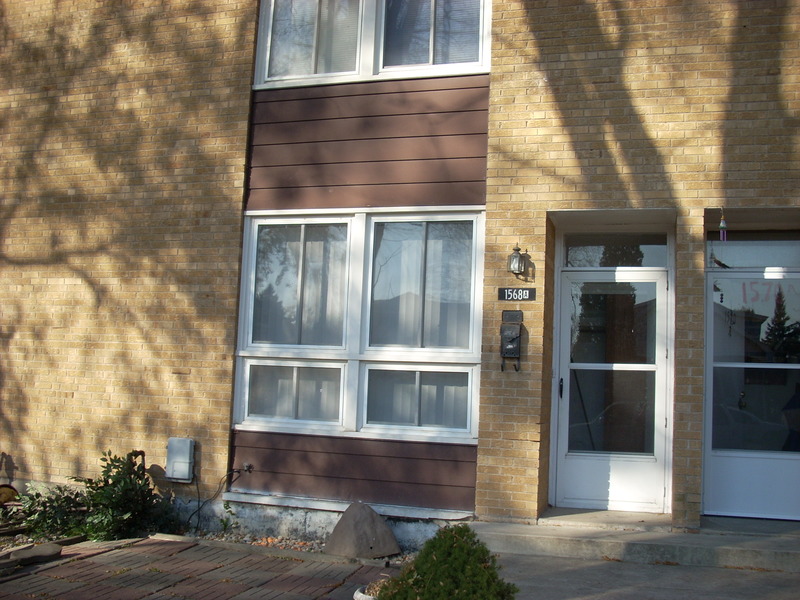 Des Plaines, IL: $99,000 condominium for sale in Des Plaines, Illinois Call Sharon Harding 847-605-8455