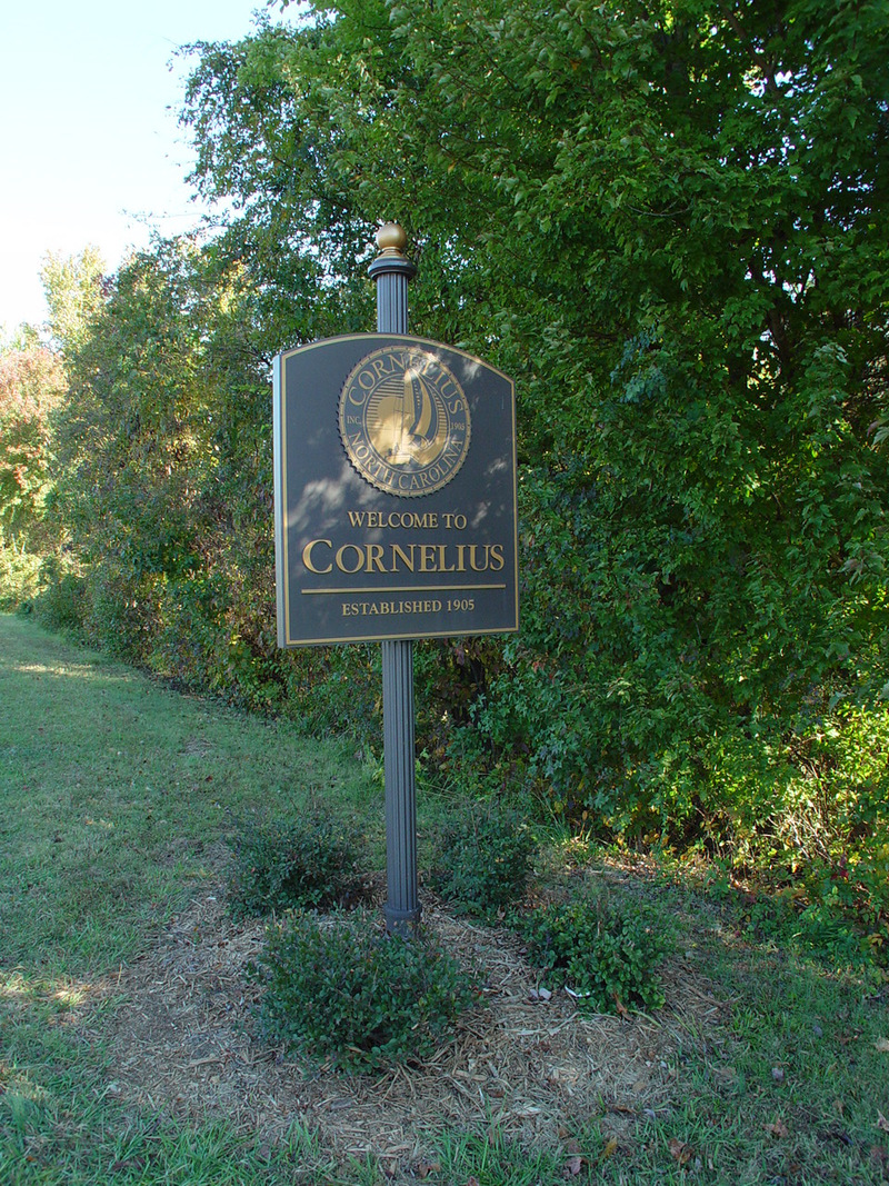 Cornelius, NC: Cornelius City Limits Sign