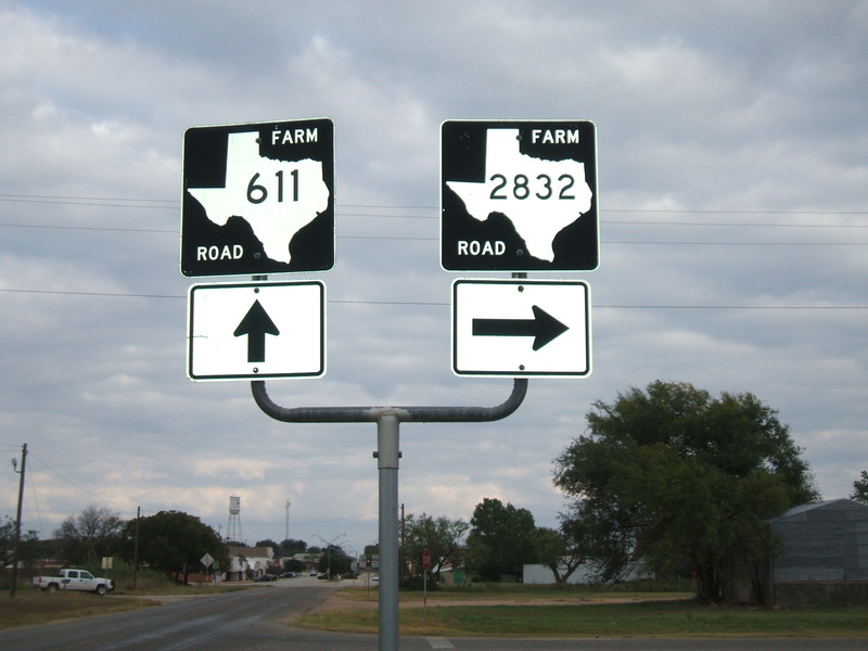 Rotan, TX: Country Signs