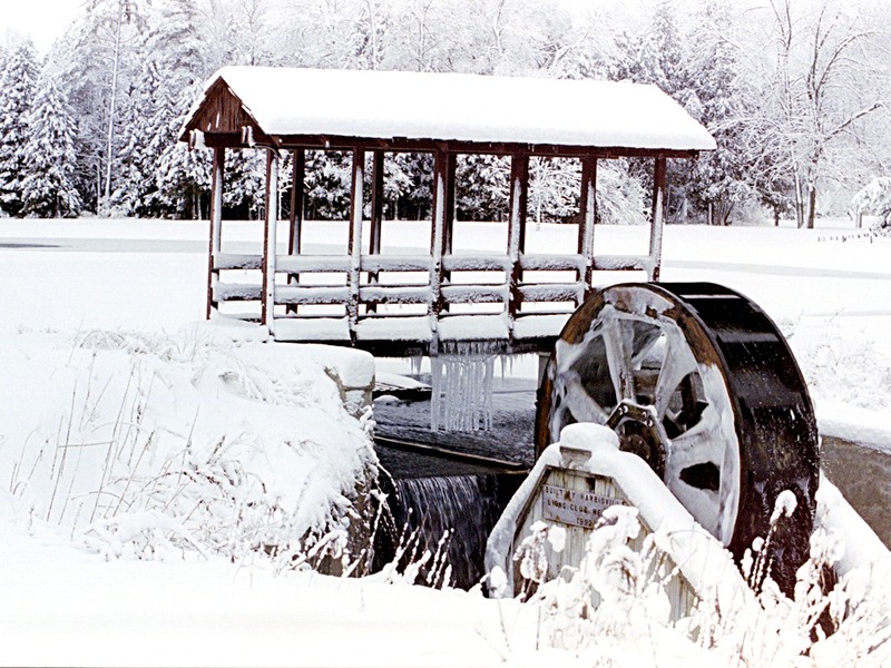 Harrisville, MI: Mill Pond in December