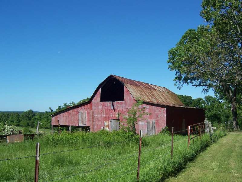 Gassville, AR red barn photo, picture, image (Arkansas) at