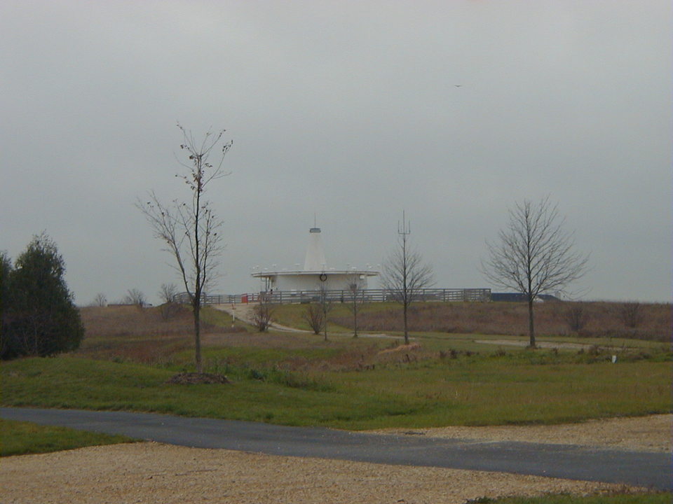 Geneva, IL: The DuPage VOR (VHF Omnidirectional Range Ground Station)
