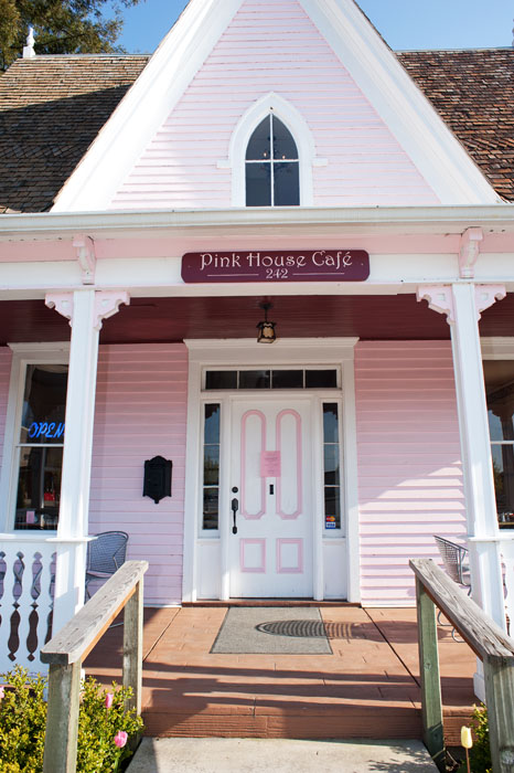 Independence, OR: pink cafe