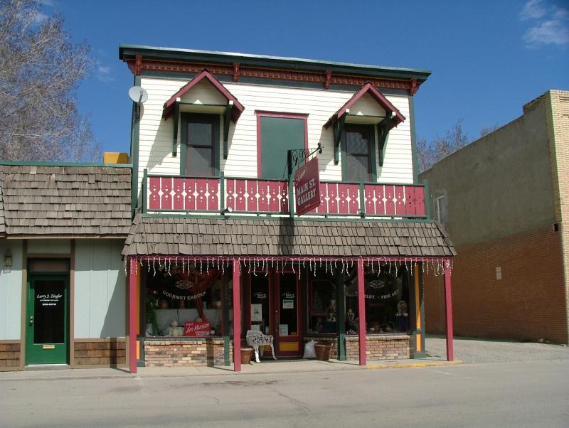 Cedaredge, CO: Cedaredge shop off Main St.