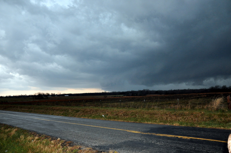 Weaubleau, MO: storm moving in 2011 spring. taken from MM looking west