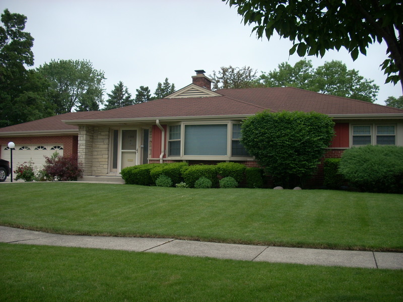 Mount Prospect, IL: Sharon Harding sold typical Mount Prospect, Illinois ranch home