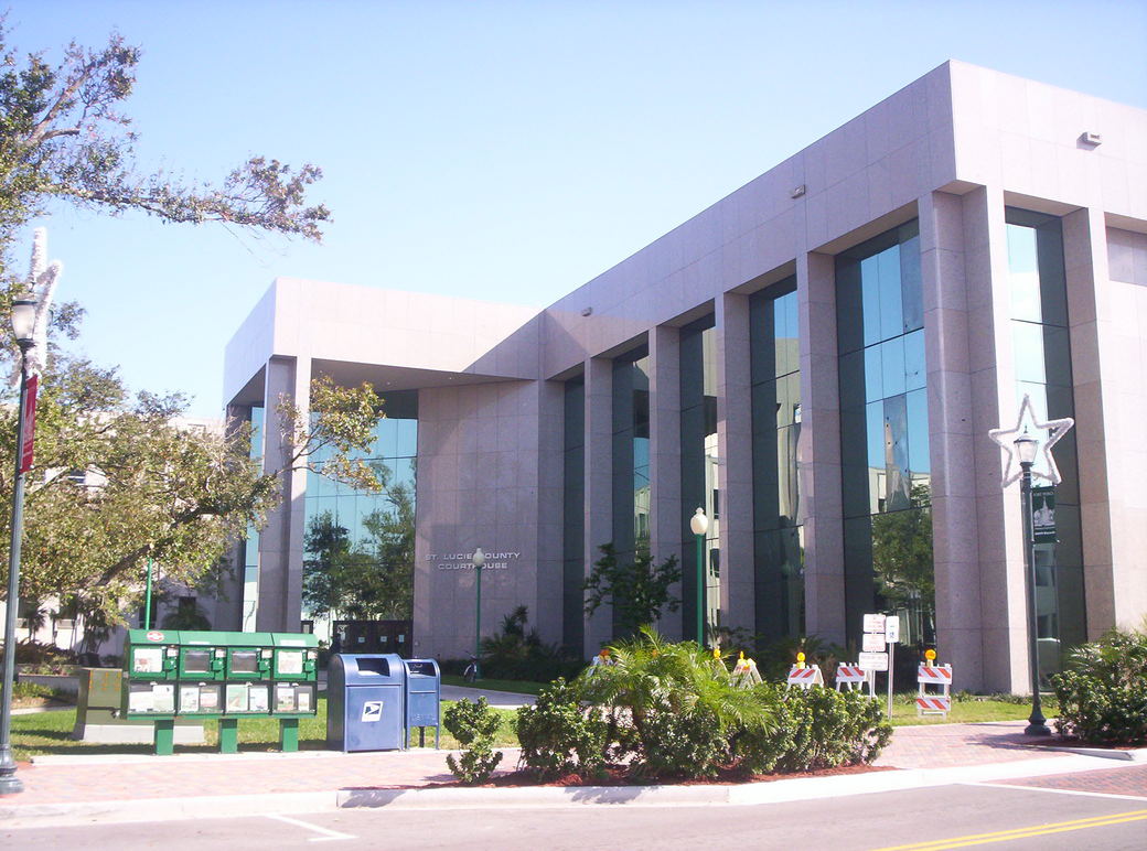 Fort Pierce, FL: Saint Lucie County Courthouse