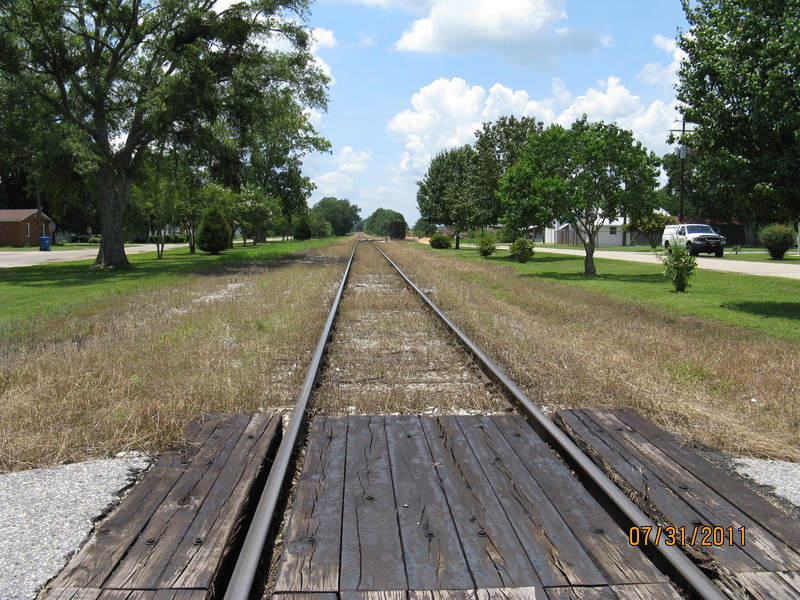 McCullough-Huxford, AL: Huxford Train Tracks -Center of Town