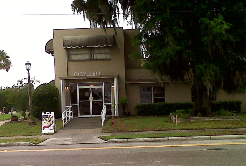 Lake Alfred, FL: City Hall