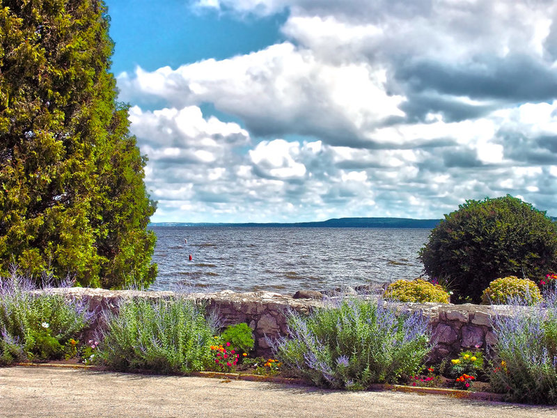 Fond du Lac, WI: Lakeview in Lakeside Park