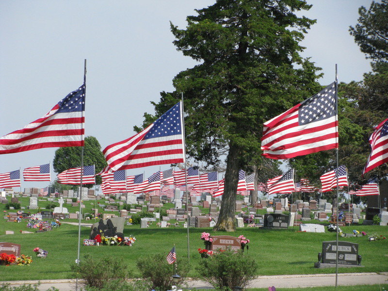 Creston, IA: memorial day creston cemetery