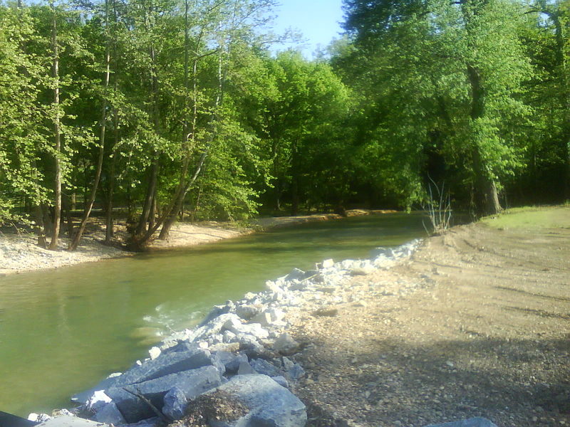 Bella Vista, AR: The Creek at Drake Courts