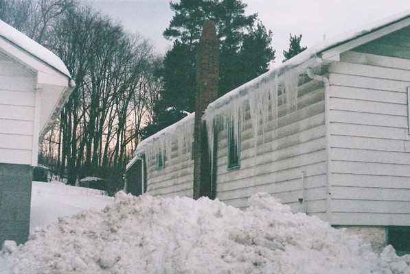 Northern Cambria, PA: snow piling up icicles pointing down