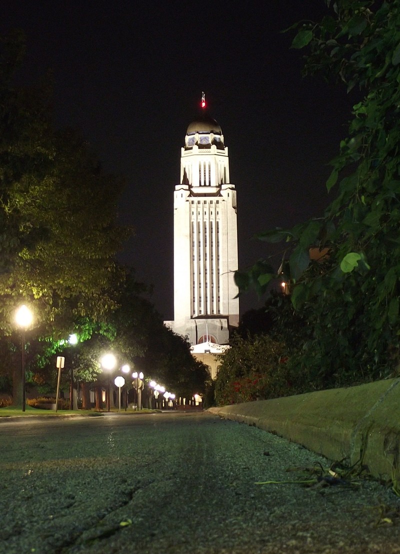 Lincoln, NE: a safe night walk on the street