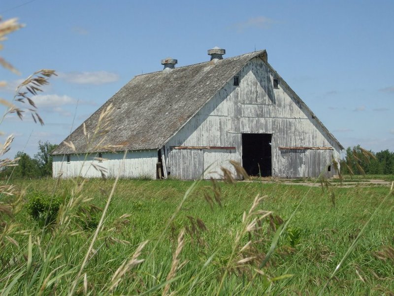 Mitchellville, IA: a nice barn picture in Mitchellville