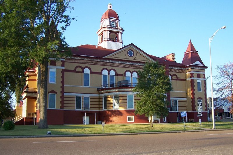 Trenton, TN: Best View of the Court House