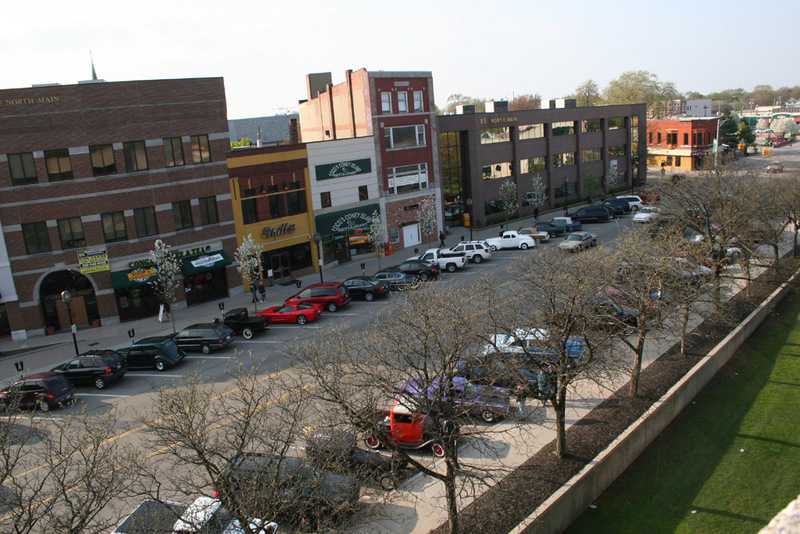 Mount Clemens, MI: Looking down Main Street