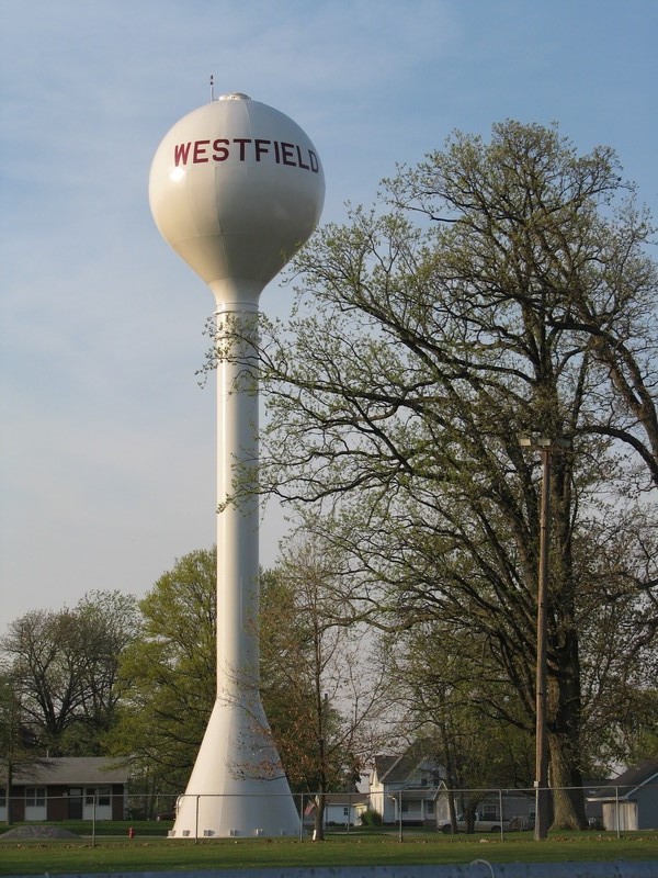 Westfield, IL: New Westfield water tower on Westfield Gym grounds