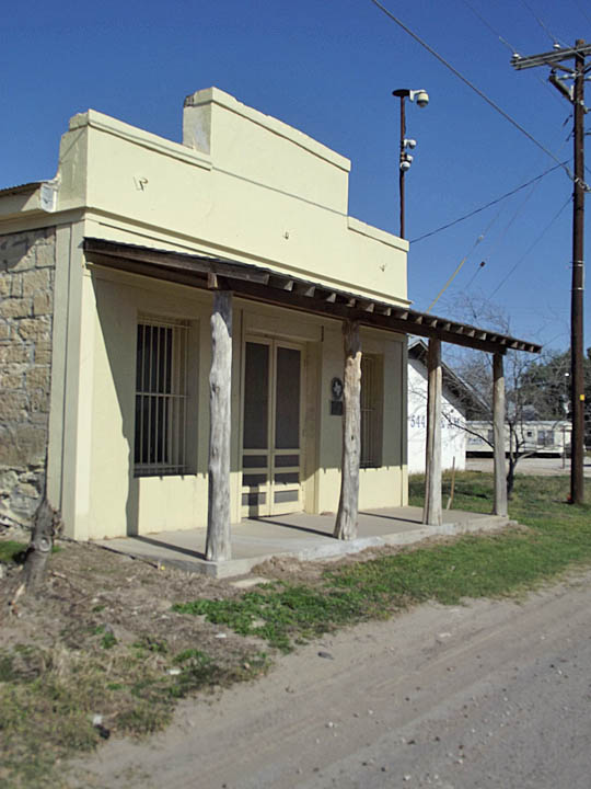 Tilden, TX: Original Wheeler's Merchantile Building - Historical Marker