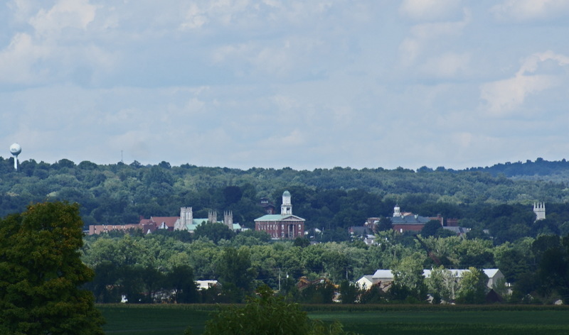 Mount Vernon, OH: Was on Kinney rd. South of Mount Vernon seen my beautiful city in the distance.