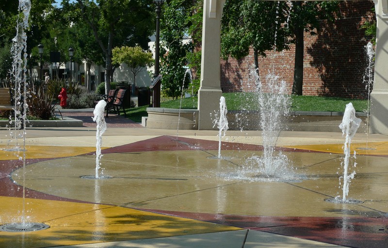 Livermore, CA: Livermore's Lizzie Fountain