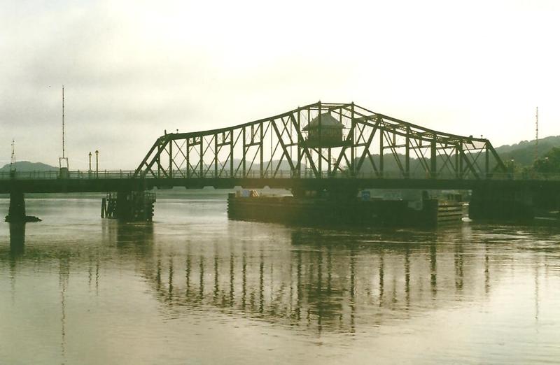 New Haven, CT: Grand Avenue Bridge in New Haven Connecticut