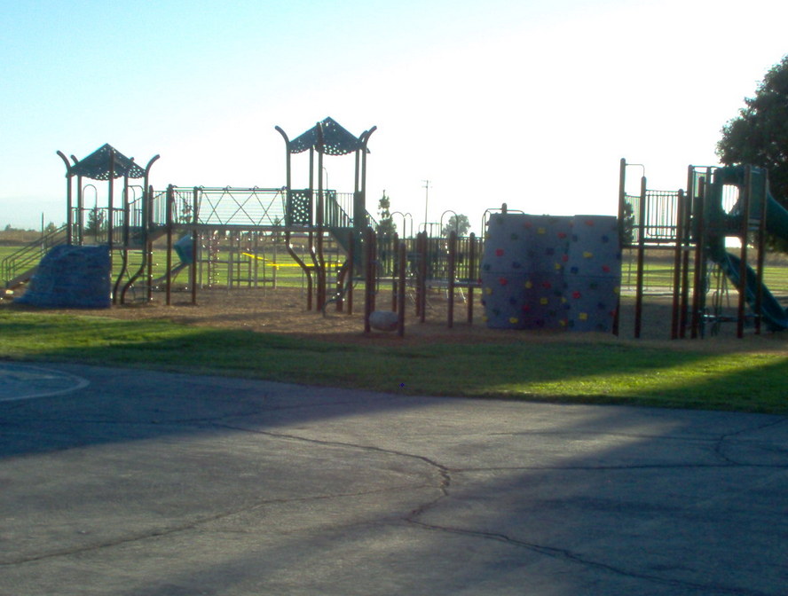 Chowchilla, CA: Fairmead Elementary School Playground Equipment