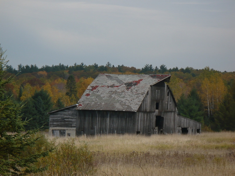 Atlanta, MI: Barn on 32 west bound toward's Atlanta.