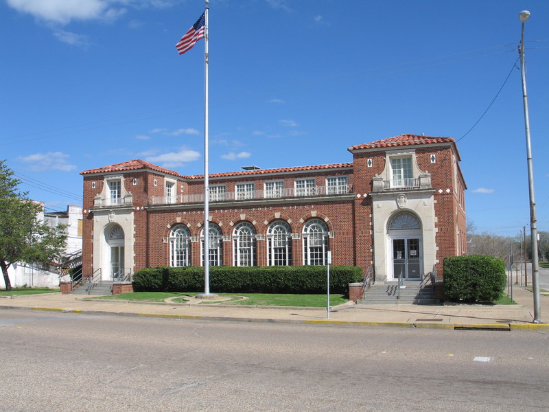Mexia, TX: Post office downtown