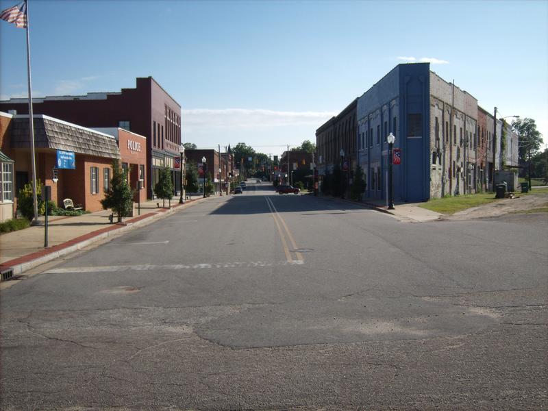 Weldon, NC: standing on 1st street looking down main street