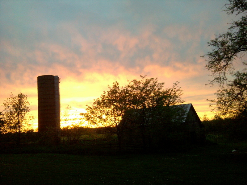 Shelbyville, KY: sunset over shelbyville