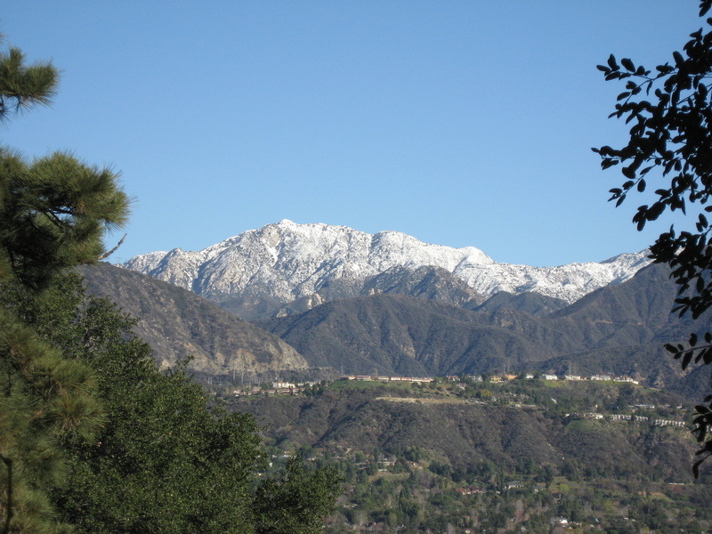 La Canada Flintridge, CA: View of the San Gabriels from Flintridge Circle