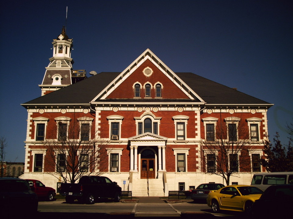 Macomb, IL: Town Hall in downtown Macomb.