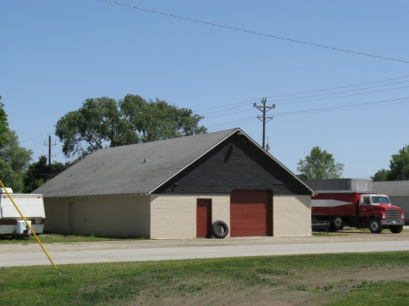 Grand Junction, IA: Nelson feed store,Run by Oscar(Ole) Nelson