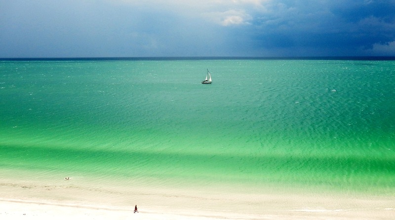 Redington Shores, FL: Calm Gulf water