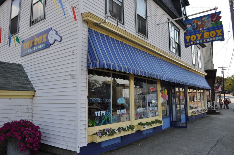 Pittsfield, NH One of my favorite toy stores in NH. Toy Box