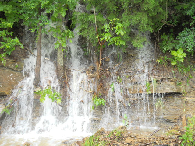Krypton, KY: Water Fall near Krypton Lick Branch Road