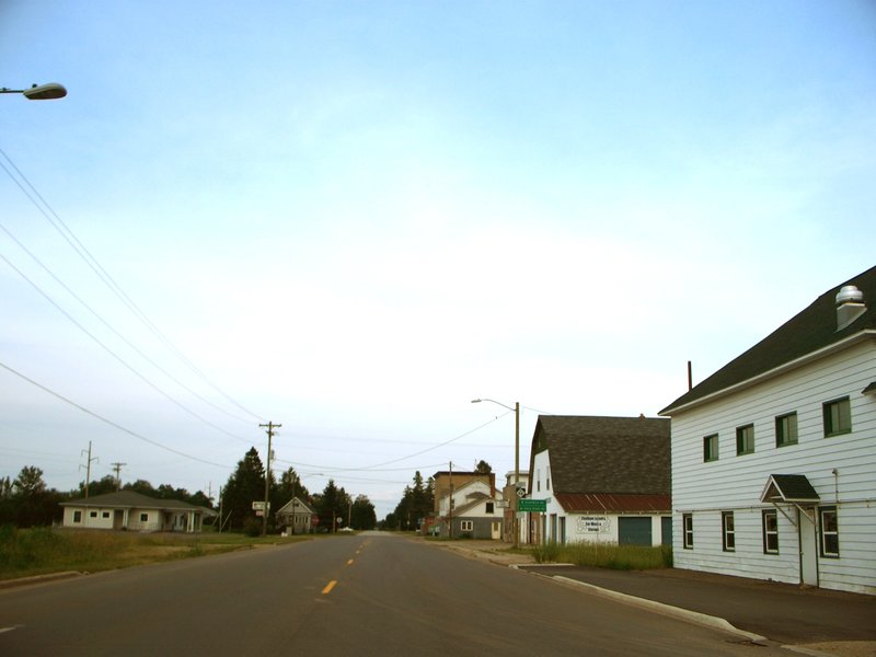 Chatham, MI: Heading east on Highway 94 coming into Chatam, Michigan. Post Office is on the right.