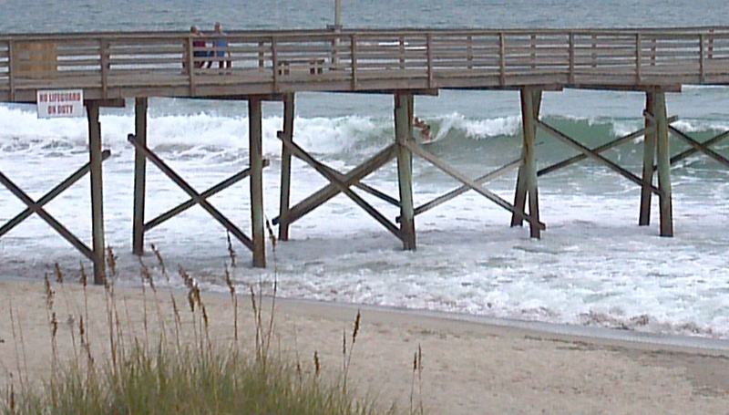 Atlantic Beach, NC: Huricane Irene swell at the Sheraton