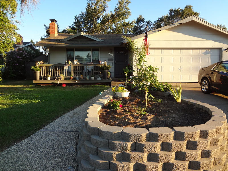 Orangevale, CA: A porch to kick back