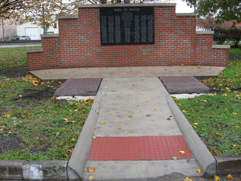 Onarga, IL: 2012 Restored Onarga WWII Monument - 315 Veterans from Onarga